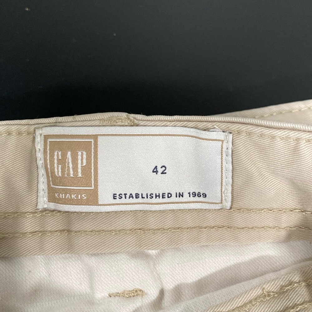 Gap cargo shorts, men’s, light tan
